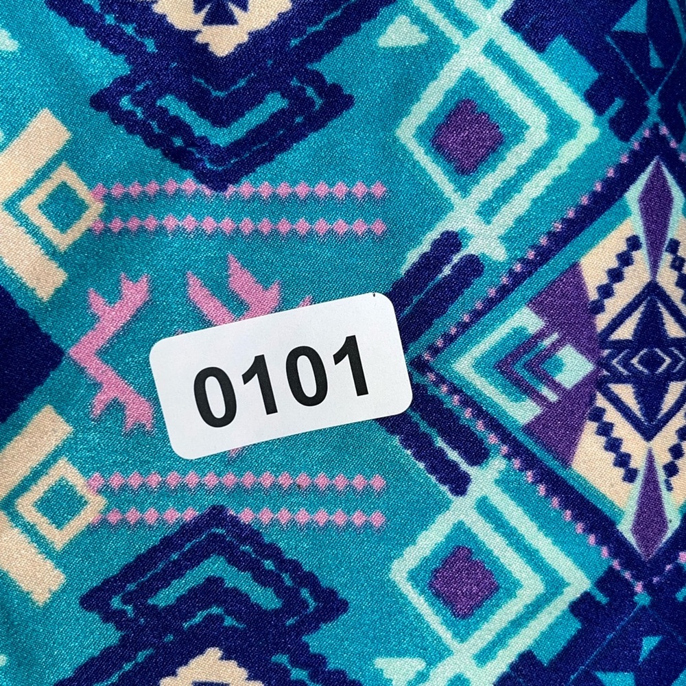 Everly Geometric Patterned Kids‎ Shirt Size Small - Picture 6 of 6